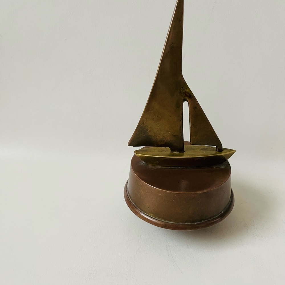 Vintage Brass Sailboat Sculpture - Picture 12 of 12